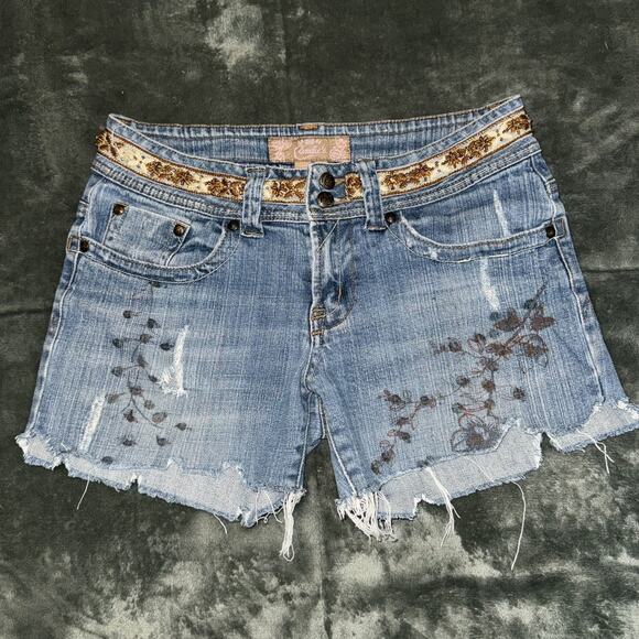 Vintage Candie's Cut-Off Shorts Womens 5 Blue Denim Embroidered Waist Y2K Boho - Picture 2 of 9